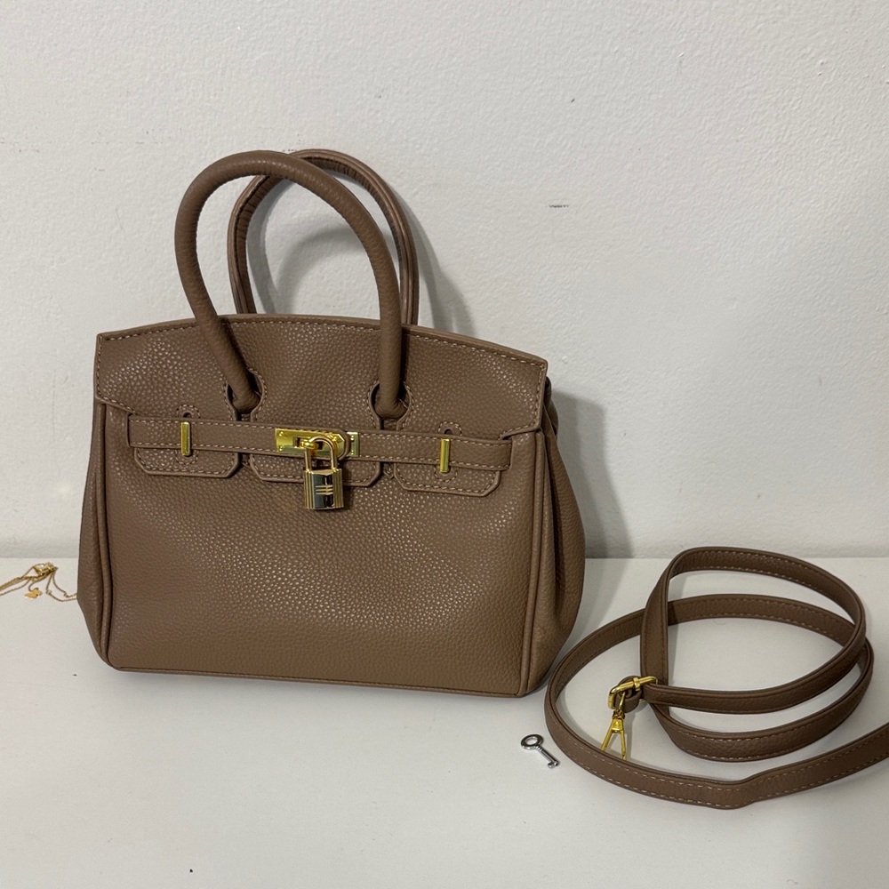 Elegant Tan Handbag new
